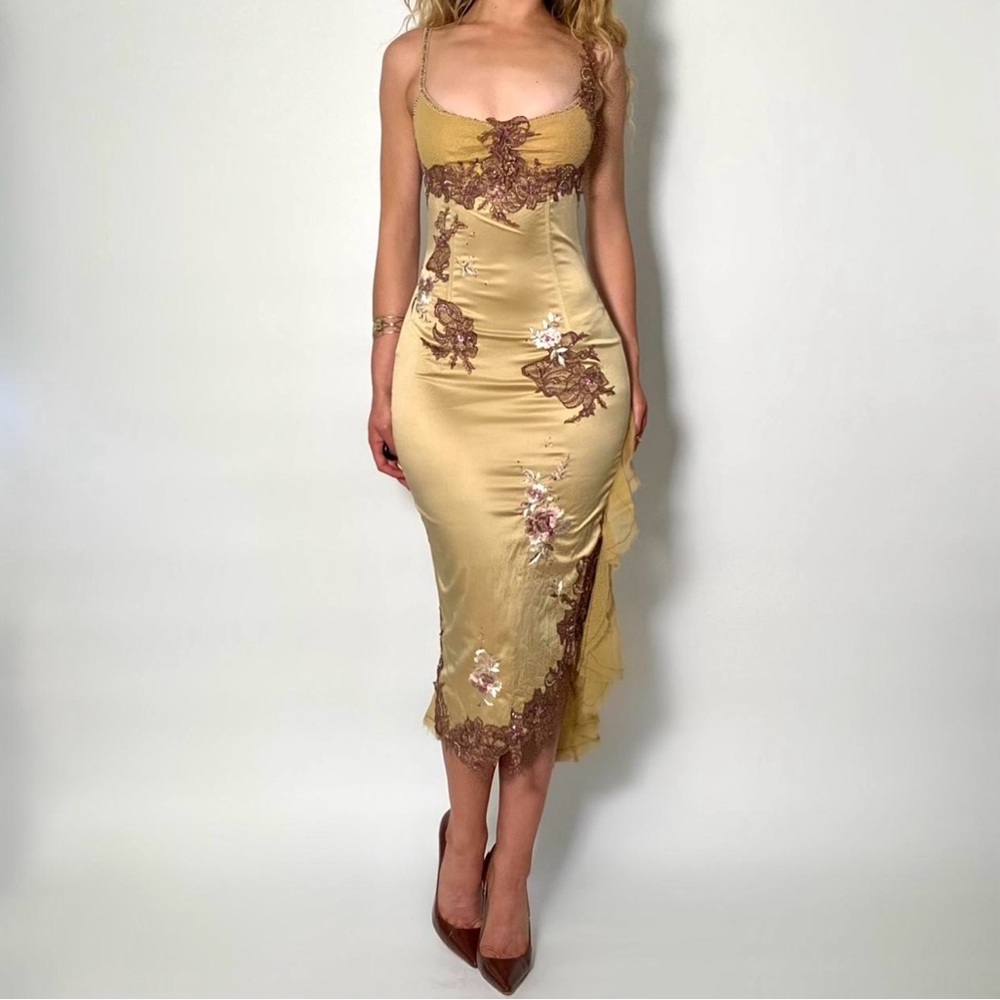 Elegant Gold Lace-Trimmed Dress